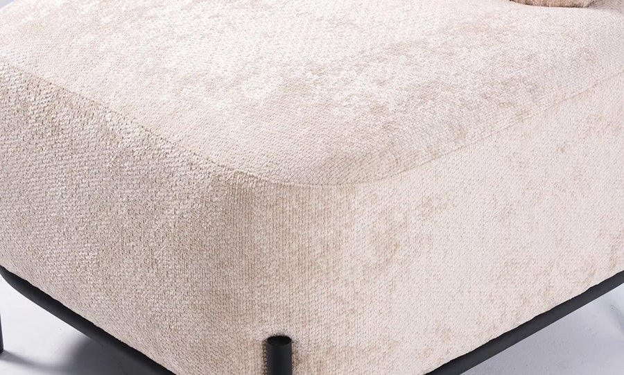 Julia Armchair – view 3